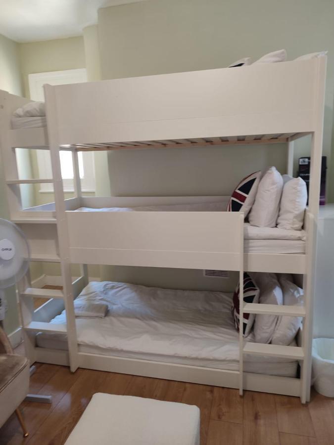 Room At 264 ลอนดอน ภายนอก รูปภาพ